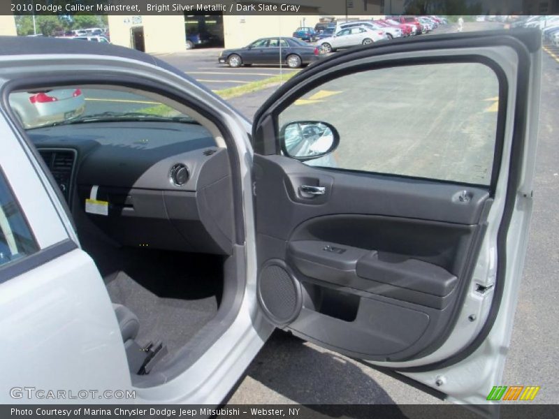 Bright Silver Metallic / Dark Slate Gray 2010 Dodge Caliber Mainstreet