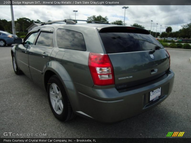Mineral Gray Metallic / Dark Slate Gray/Light Graystone 2005 Dodge Magnum SXT