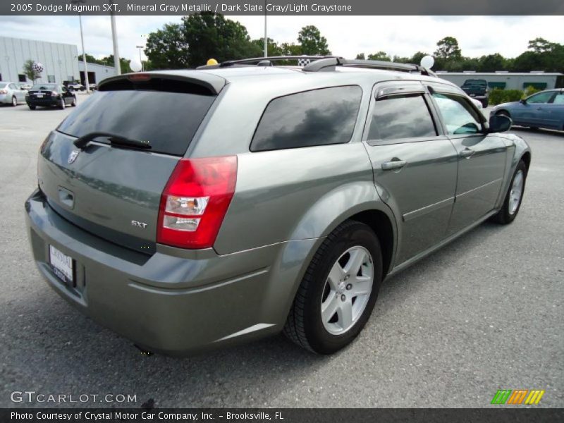 Mineral Gray Metallic / Dark Slate Gray/Light Graystone 2005 Dodge Magnum SXT