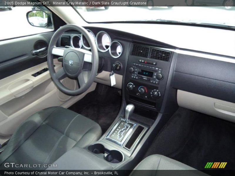 Mineral Gray Metallic / Dark Slate Gray/Light Graystone 2005 Dodge Magnum SXT