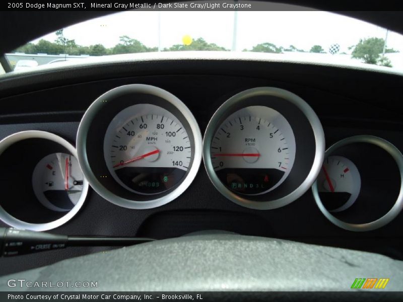 Mineral Gray Metallic / Dark Slate Gray/Light Graystone 2005 Dodge Magnum SXT