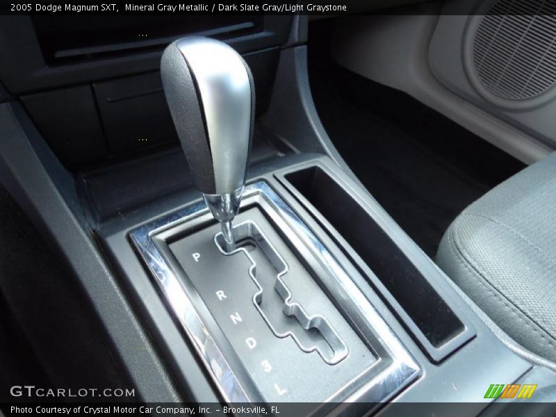 Mineral Gray Metallic / Dark Slate Gray/Light Graystone 2005 Dodge Magnum SXT