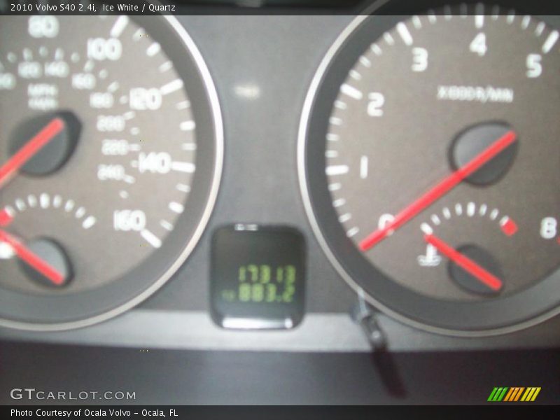 Ice White / Quartz 2010 Volvo S40 2.4i