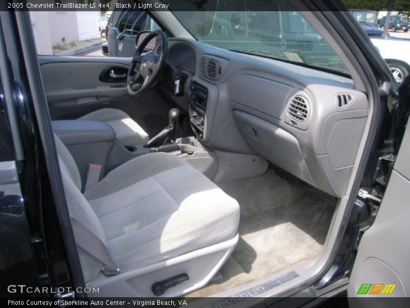 Black / Light Gray 2005 Chevrolet TrailBlazer LS 4x4