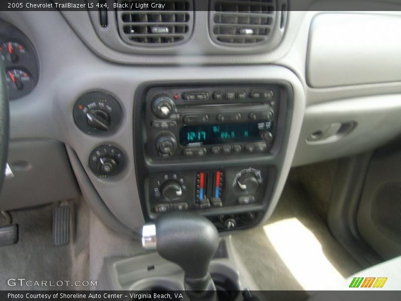 Black / Light Gray 2005 Chevrolet TrailBlazer LS 4x4