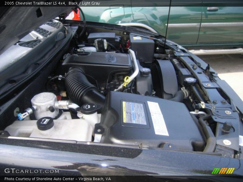 Black / Light Gray 2005 Chevrolet TrailBlazer LS 4x4