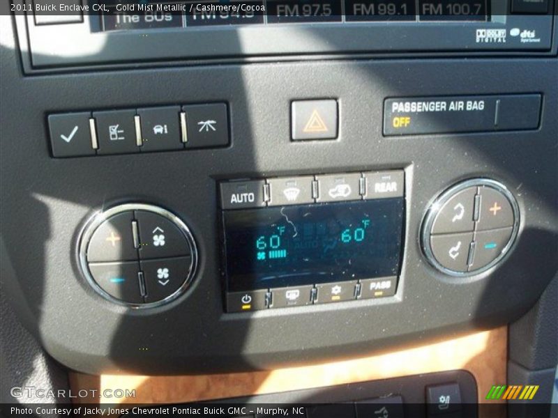 Gold Mist Metallic / Cashmere/Cocoa 2011 Buick Enclave CXL