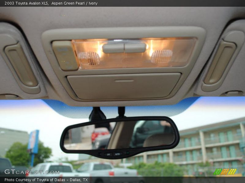 Aspen Green Pearl / Ivory 2003 Toyota Avalon XLS