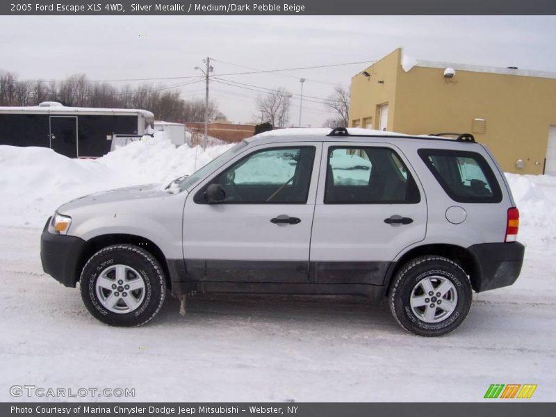 Silver Metallic / Medium/Dark Pebble Beige 2005 Ford Escape XLS 4WD
