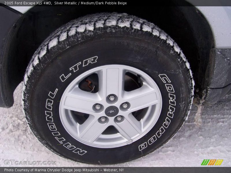 Silver Metallic / Medium/Dark Pebble Beige 2005 Ford Escape XLS 4WD