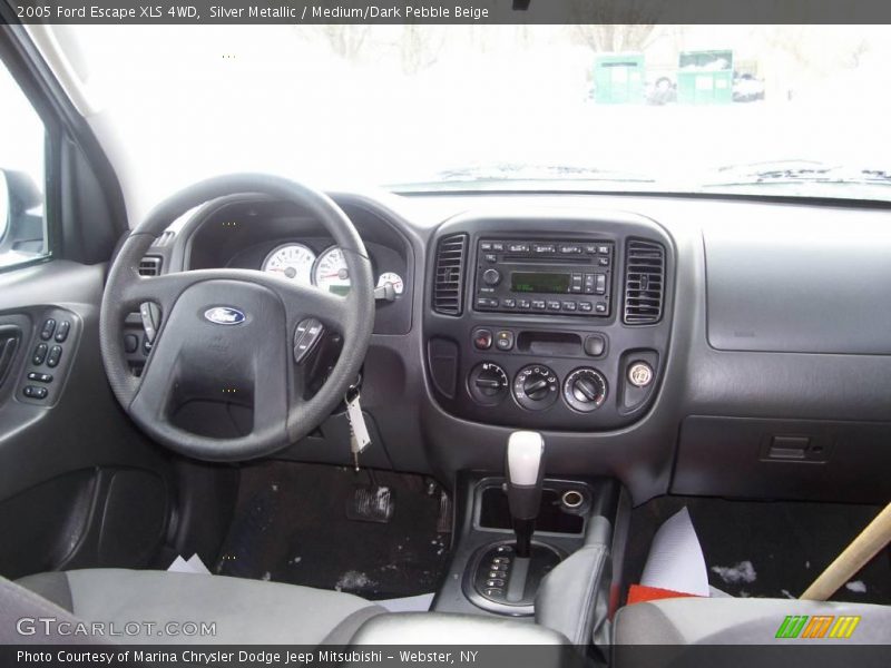 Silver Metallic / Medium/Dark Pebble Beige 2005 Ford Escape XLS 4WD