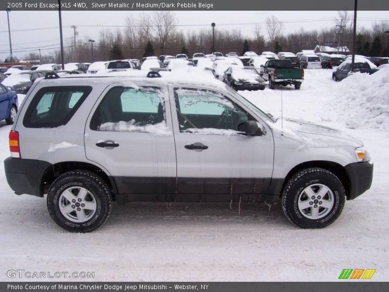 Silver Metallic / Medium/Dark Pebble Beige 2005 Ford Escape XLS 4WD