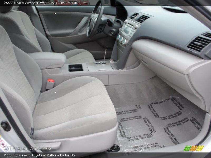 Classic Silver Metallic / Ash 2009 Toyota Camry LE V6