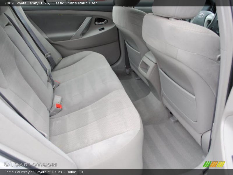 Classic Silver Metallic / Ash 2009 Toyota Camry LE V6
