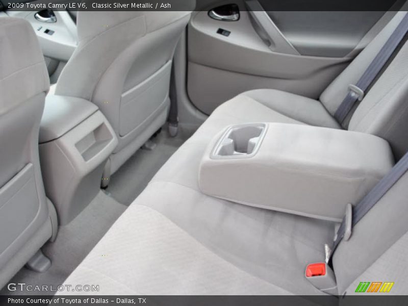 Classic Silver Metallic / Ash 2009 Toyota Camry LE V6