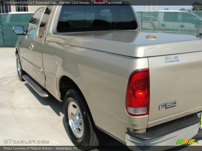 Harvest Gold Metallic / Medium Parchment 2000 Ford F150 XLT Extended Cab