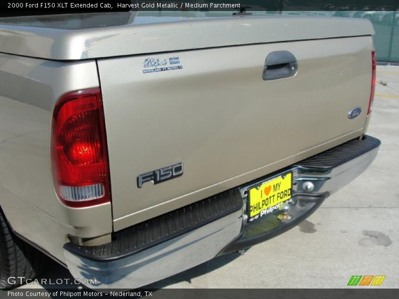 Harvest Gold Metallic / Medium Parchment 2000 Ford F150 XLT Extended Cab