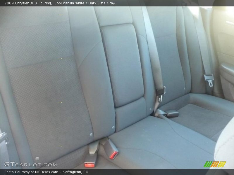 Cool Vanilla White / Dark Slate Gray 2009 Chrysler 300 Touring