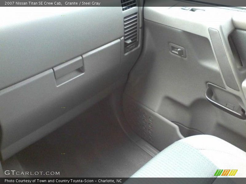 Granite / Steel Gray 2007 Nissan Titan SE Crew Cab