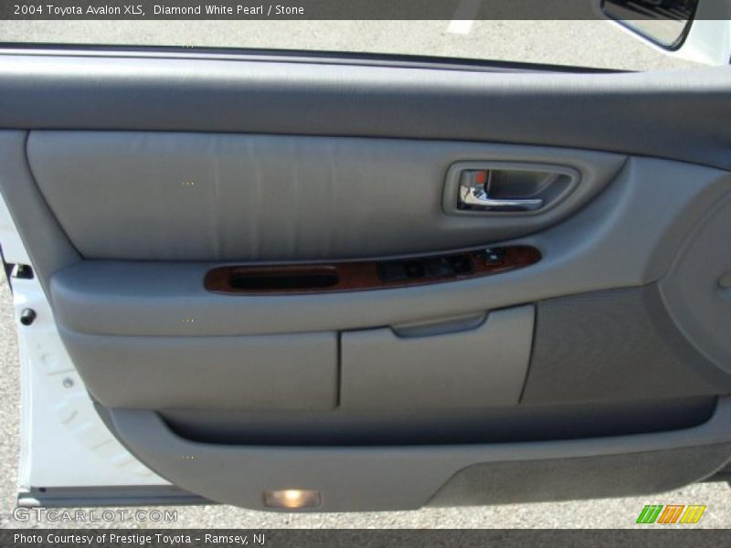 Diamond White Pearl / Stone 2004 Toyota Avalon XLS