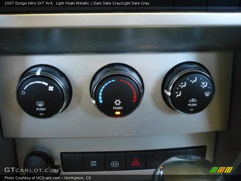 Light Khaki Metallic / Dark Slate Gray/Light Slate Gray 2007 Dodge Nitro SXT 4x4