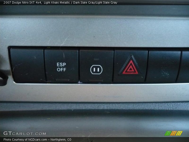 Light Khaki Metallic / Dark Slate Gray/Light Slate Gray 2007 Dodge Nitro SXT 4x4
