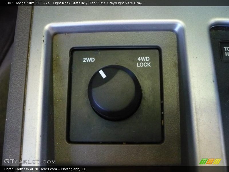 Light Khaki Metallic / Dark Slate Gray/Light Slate Gray 2007 Dodge Nitro SXT 4x4