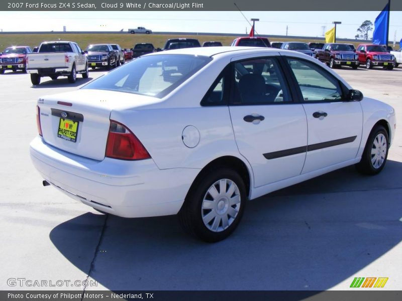 Cloud 9 White / Charcoal/Light Flint 2007 Ford Focus ZX4 S Sedan