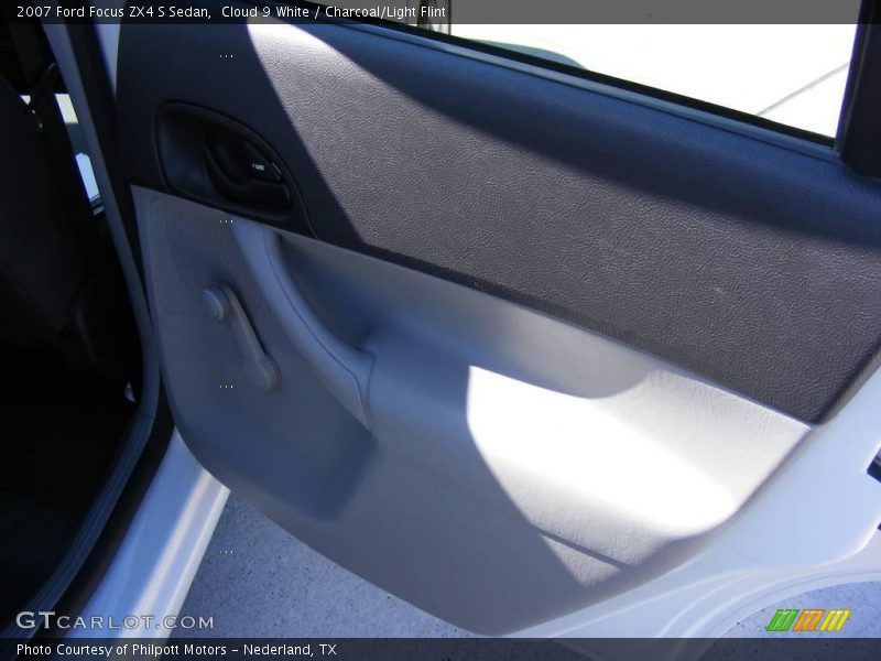 Cloud 9 White / Charcoal/Light Flint 2007 Ford Focus ZX4 S Sedan