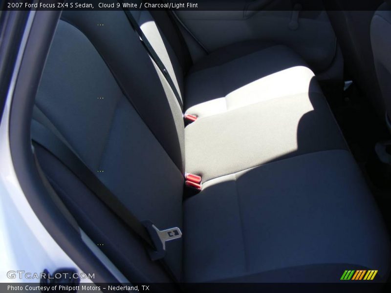 Cloud 9 White / Charcoal/Light Flint 2007 Ford Focus ZX4 S Sedan