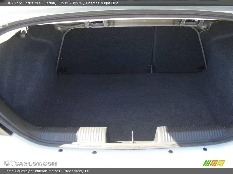 Cloud 9 White / Charcoal/Light Flint 2007 Ford Focus ZX4 S Sedan