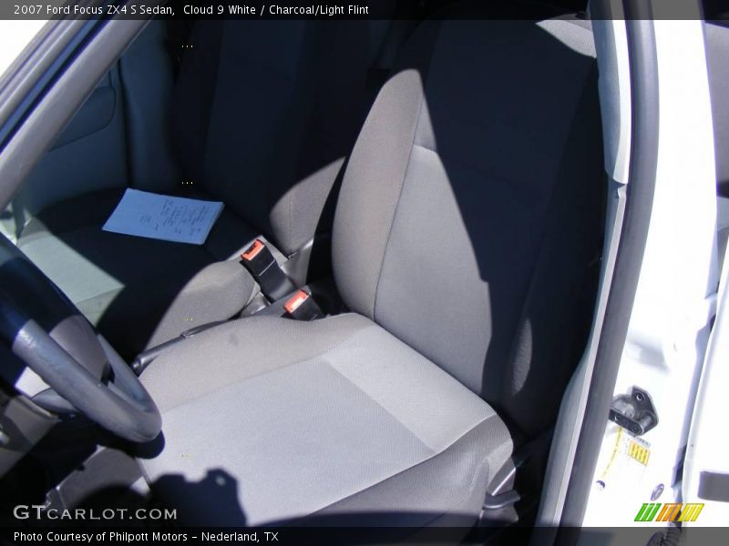 Cloud 9 White / Charcoal/Light Flint 2007 Ford Focus ZX4 S Sedan