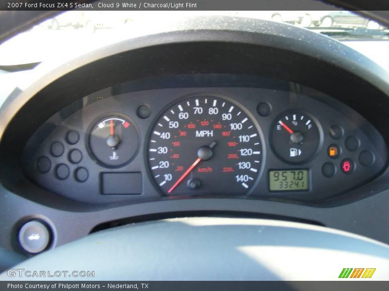 Cloud 9 White / Charcoal/Light Flint 2007 Ford Focus ZX4 S Sedan
