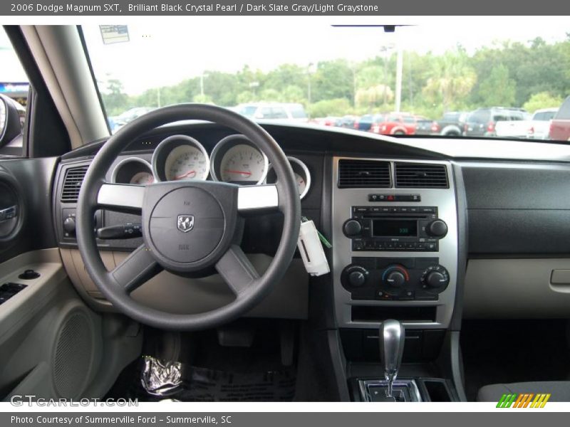 Brilliant Black Crystal Pearl / Dark Slate Gray/Light Graystone 2006 Dodge Magnum SXT