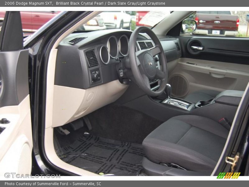 Brilliant Black Crystal Pearl / Dark Slate Gray/Light Graystone 2006 Dodge Magnum SXT