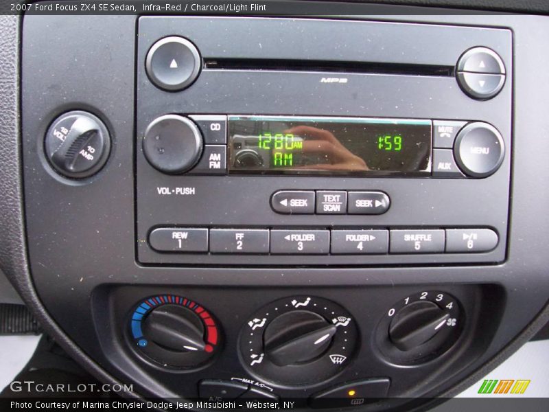 Infra-Red / Charcoal/Light Flint 2007 Ford Focus ZX4 SE Sedan