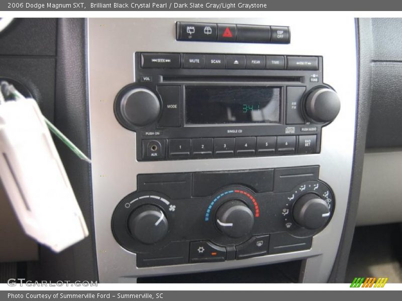 Brilliant Black Crystal Pearl / Dark Slate Gray/Light Graystone 2006 Dodge Magnum SXT