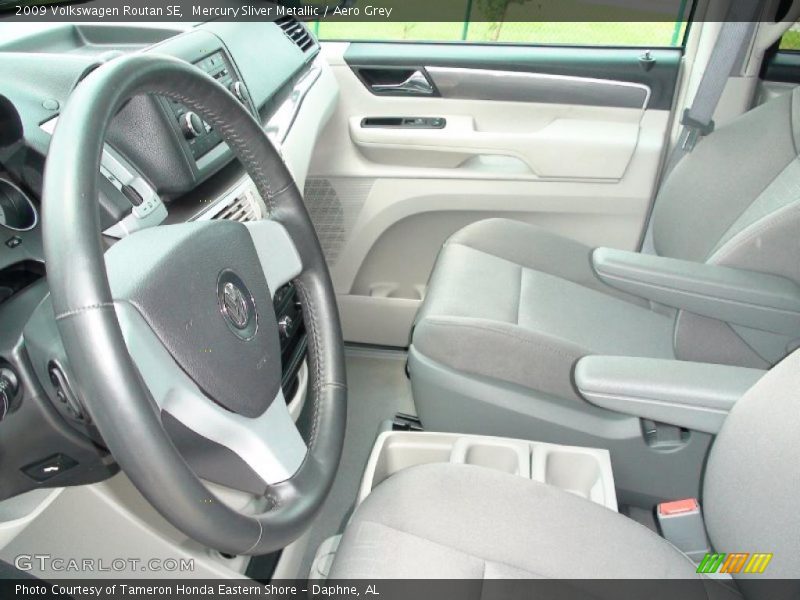 Mercury Sliver Metallic / Aero Grey 2009 Volkswagen Routan SE