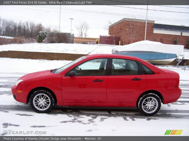 Infra-Red / Charcoal/Light Flint 2007 Ford Focus ZX4 SE Sedan