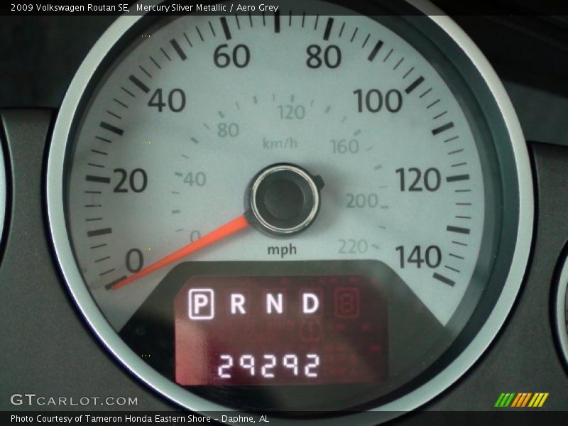 Mercury Sliver Metallic / Aero Grey 2009 Volkswagen Routan SE