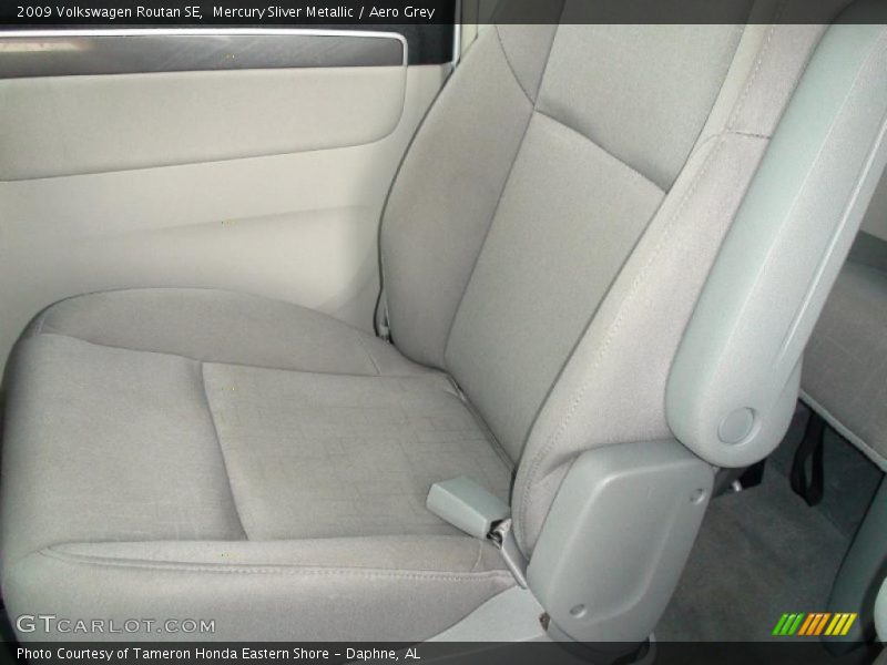 Mercury Sliver Metallic / Aero Grey 2009 Volkswagen Routan SE