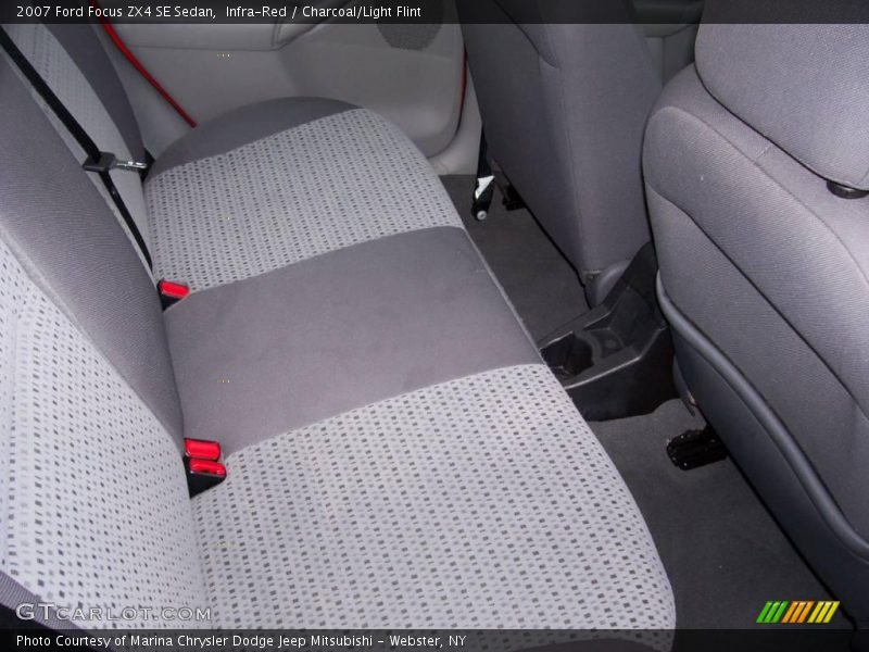 Infra-Red / Charcoal/Light Flint 2007 Ford Focus ZX4 SE Sedan