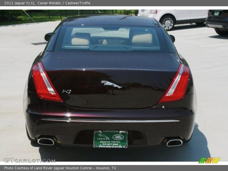 Caviar Metallic / Cashew/Truffle 2011 Jaguar XJ XJ