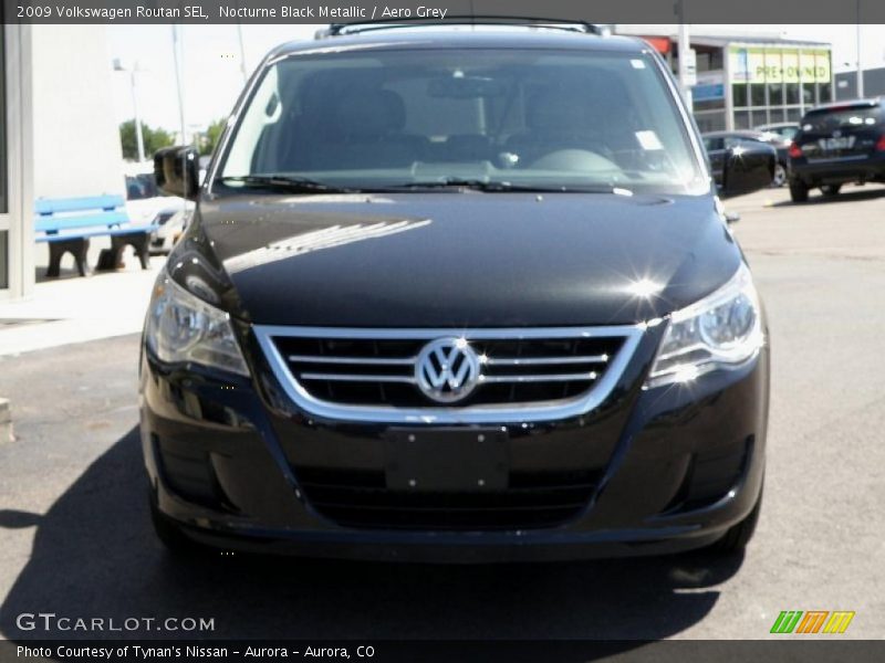 Nocturne Black Metallic / Aero Grey 2009 Volkswagen Routan SEL