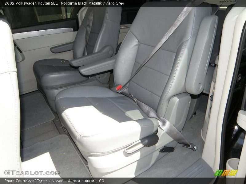 Nocturne Black Metallic / Aero Grey 2009 Volkswagen Routan SEL