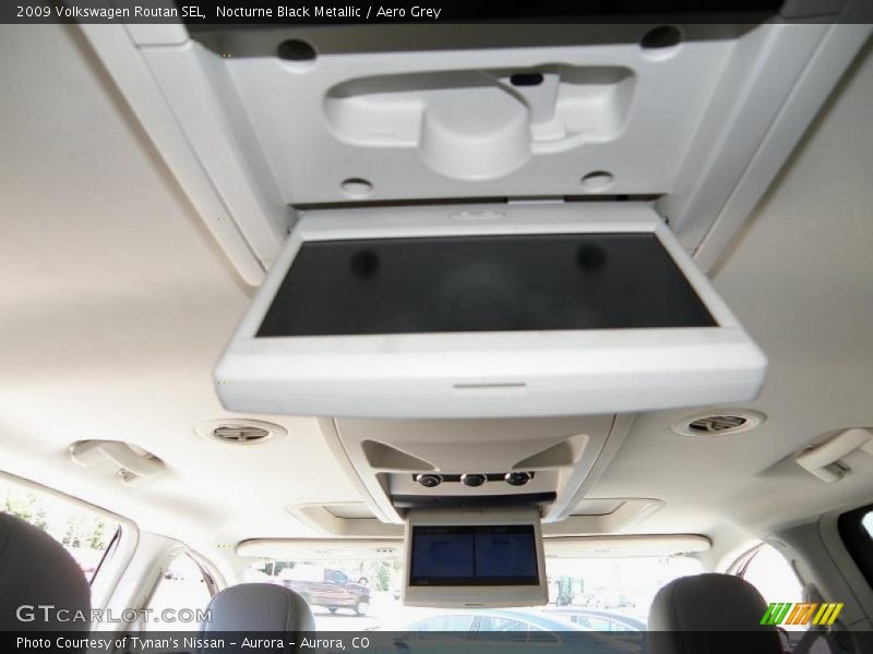 Nocturne Black Metallic / Aero Grey 2009 Volkswagen Routan SEL