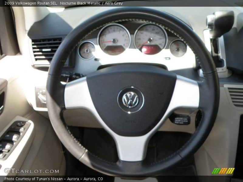 Nocturne Black Metallic / Aero Grey 2009 Volkswagen Routan SEL