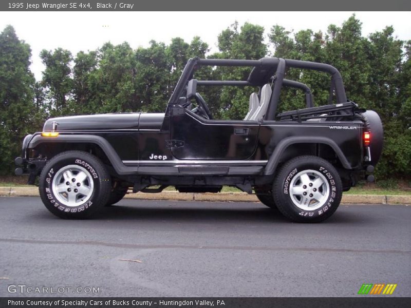 Black / Gray 1995 Jeep Wrangler SE 4x4