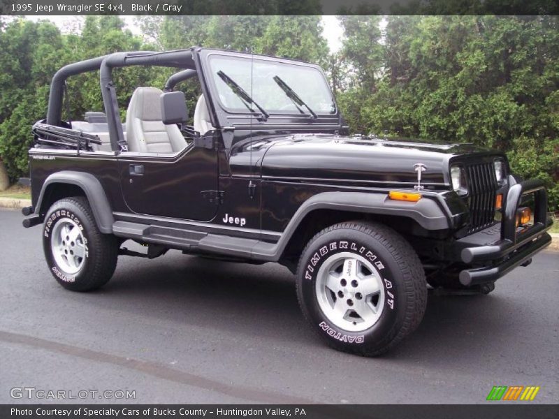 Black / Gray 1995 Jeep Wrangler SE 4x4