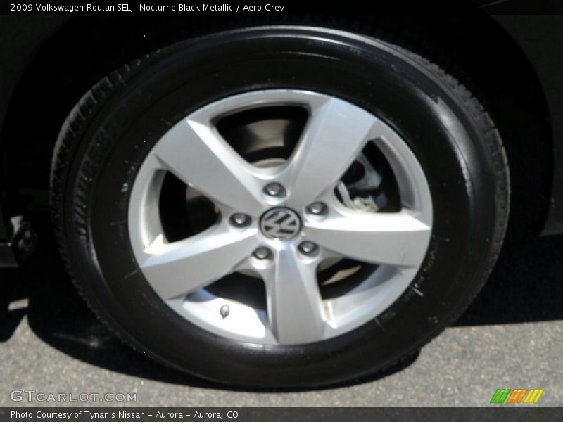 Nocturne Black Metallic / Aero Grey 2009 Volkswagen Routan SEL